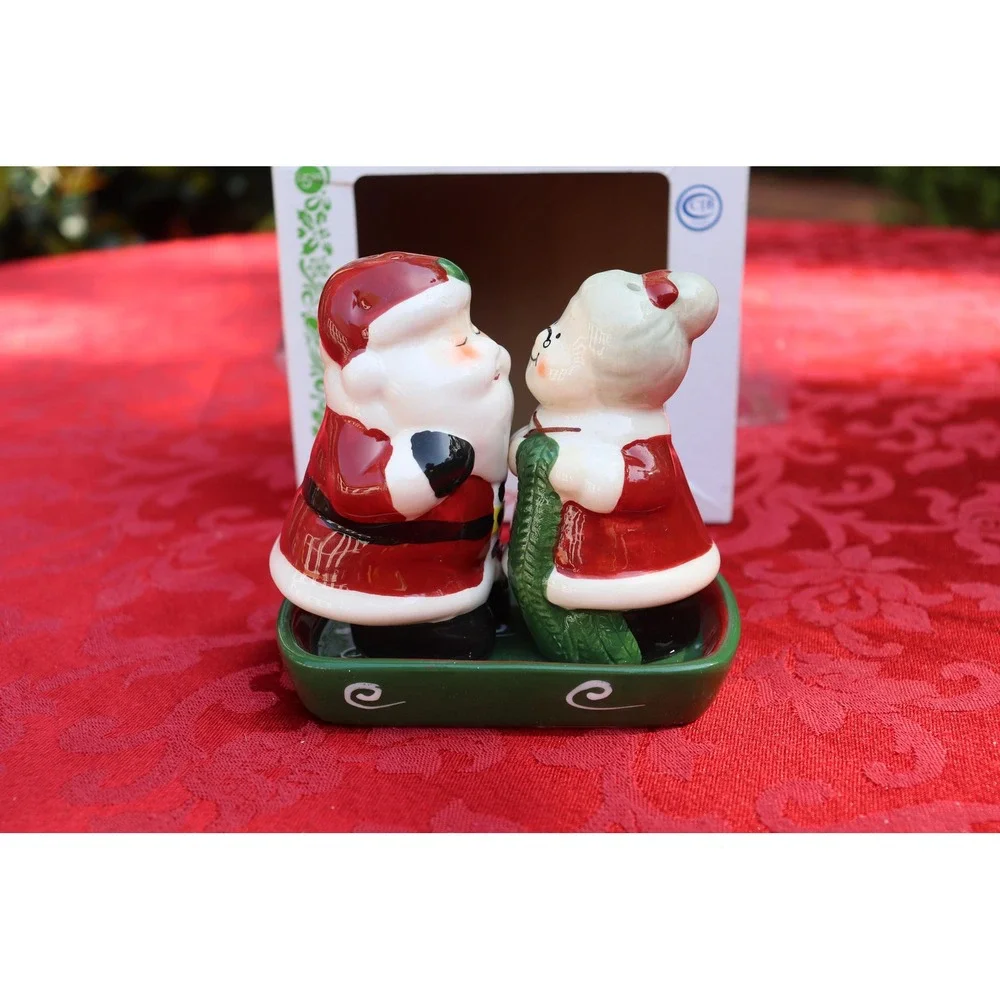 Vintage Publix Mr. and Mrs. Clause Salt & Pepper Shakers with Tray Original Box